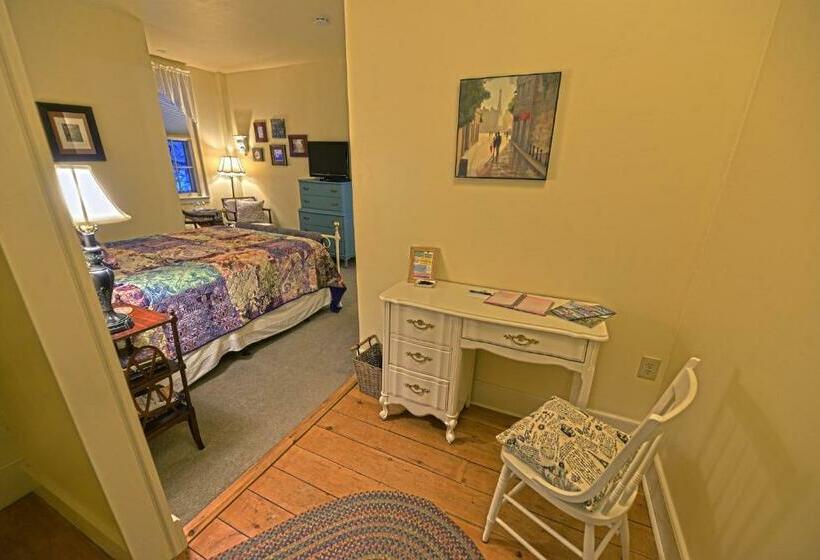 Номер Superior, The Bed And Breakfast At Oliver Phelps
