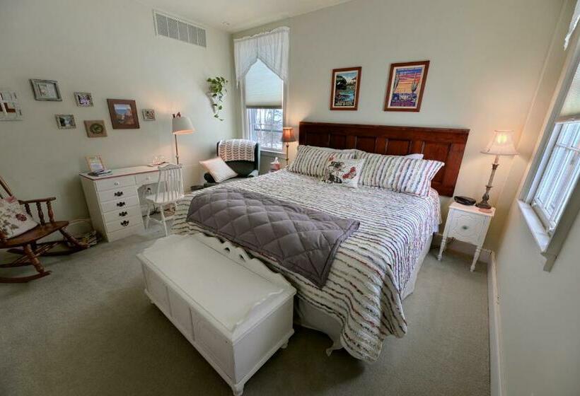 Номер Deluxe Кровать Кинг, The Bed And Breakfast At Oliver Phelps