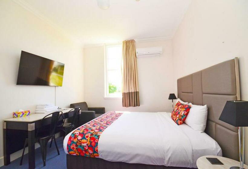 اتاق استاندارد, The Hallows Accommodation