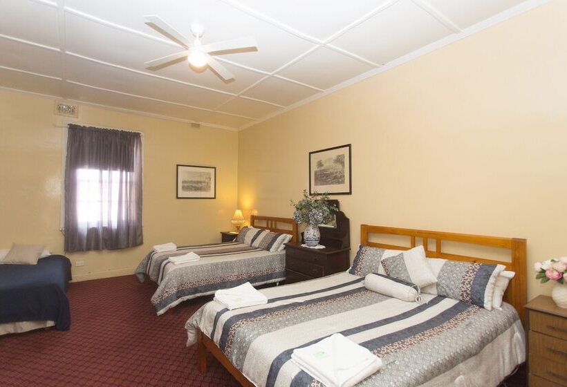 Семейный Номер Совместный Санузел, Southern Railway Hotel Goulburn