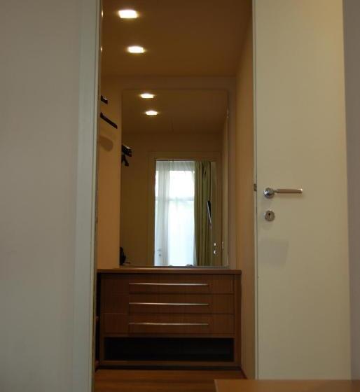 Apartamento 2 Quartos com Jardim, Ceccarini Suite