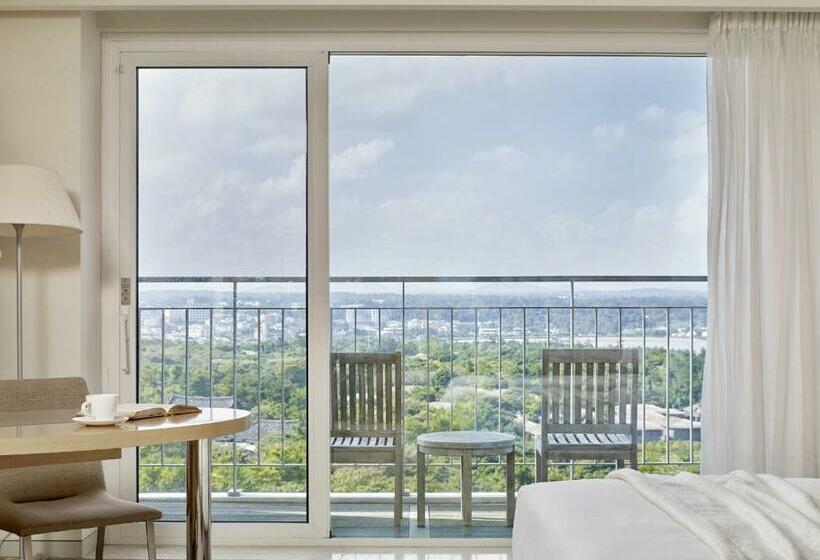 Номер Superior Кровать Кинг, Haevichi Hotel & Resort Jeju