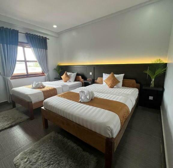 اتاق لوکس, The Moon Kampot Boutique