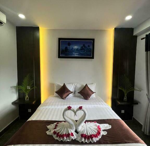 اتاق لوکس, The Moon Kampot Boutique