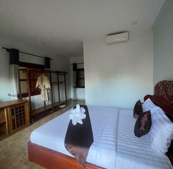 اتاق لوکس, The Moon Kampot Boutique