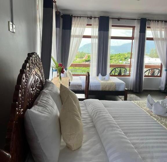 اتاق سوپریور با چشم‌انداز باغ, The Moon Kampot Boutique