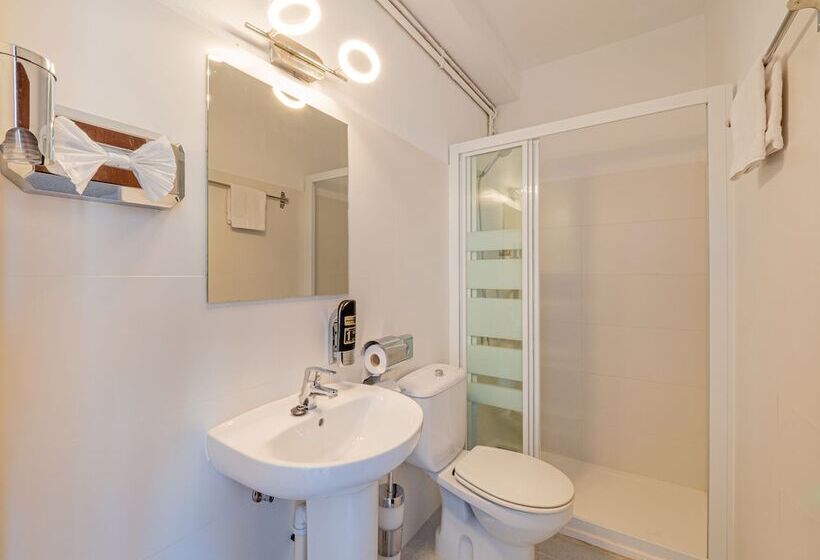 Номер Стандарт Вид на Море, Hostal Port Corona