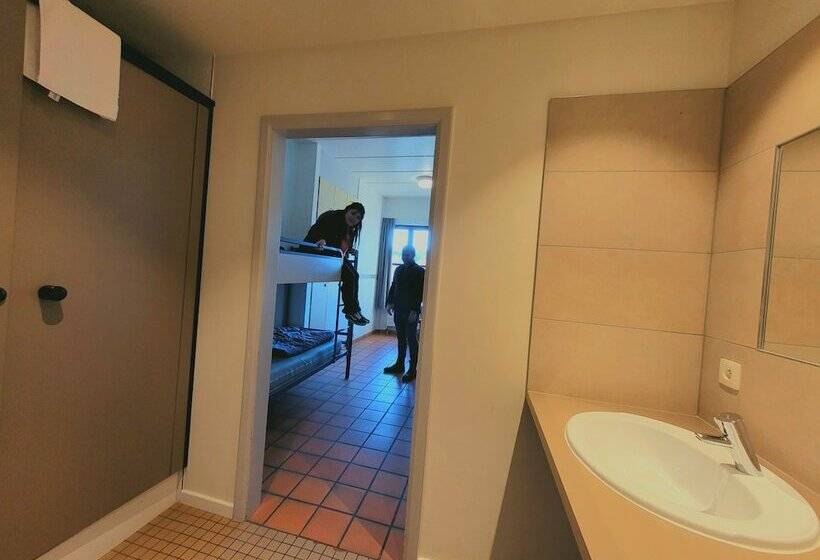 Дом 3 Спальни, Auberge De Jeunesse De Bouillon