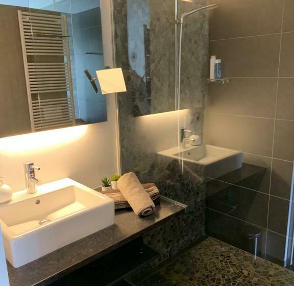 标准间, B&b Gusto
