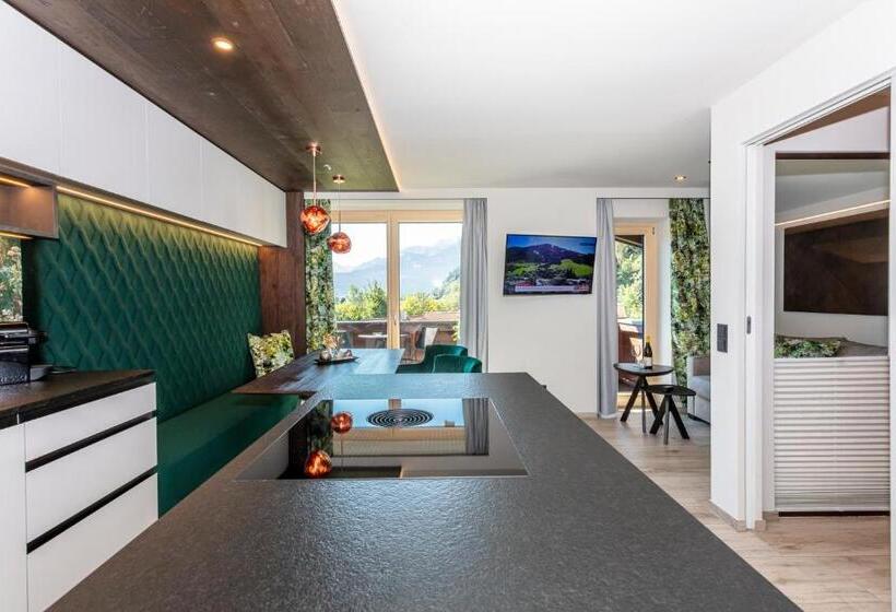 Apartamento 1 Dormitório com Sacada, Hettlerhof