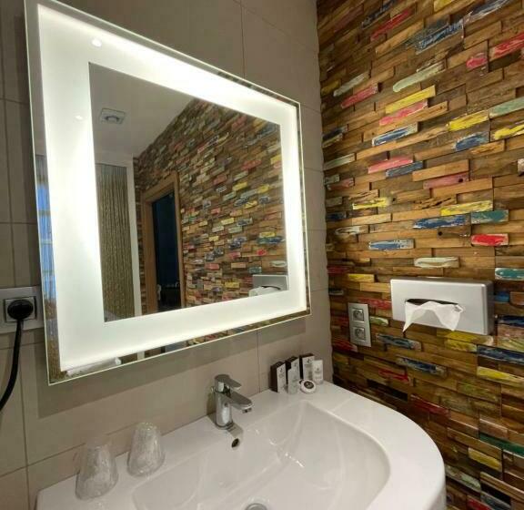 חדר אקונומי, Martin S Dream