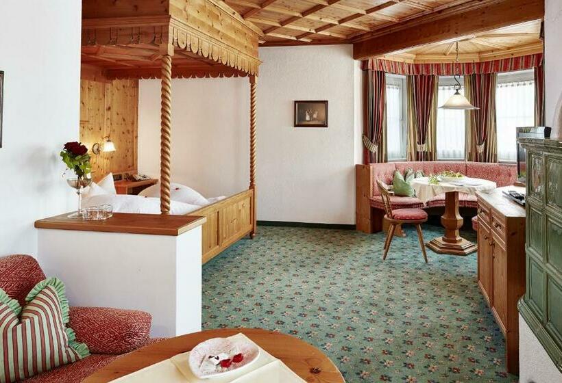 اتاق لوکس با بالکن, Villa Angela