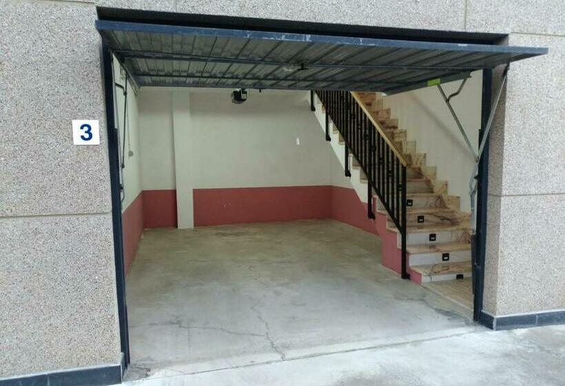 Номер Стандарт, Motel Acropolis