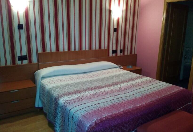 Номер Стандарт, Motel Acropolis