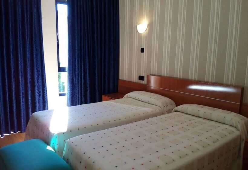 Номер Стандарт, Motel Acropolis
