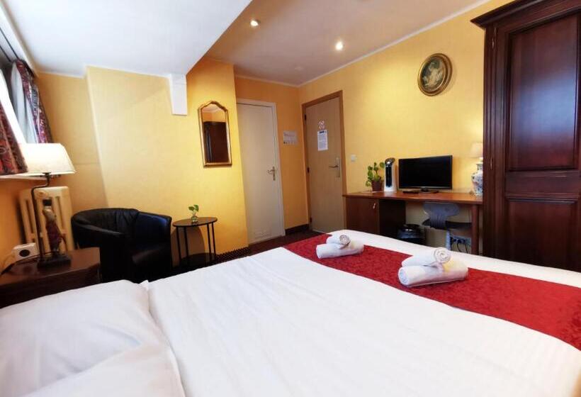 Basic Room, Cardiff