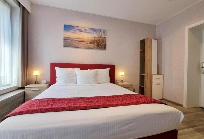 Basic Room, Cardiff