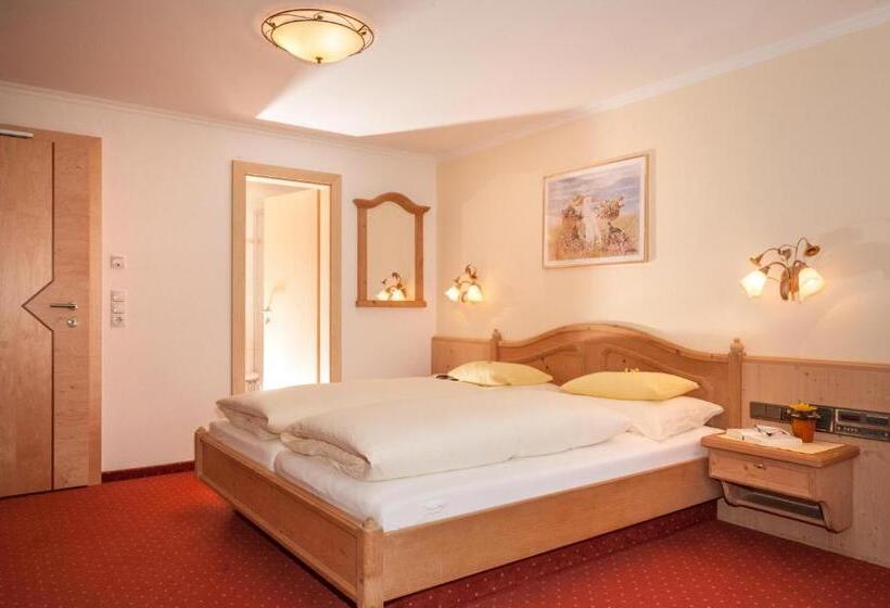 Comfort room with balcony, Gletscherblick