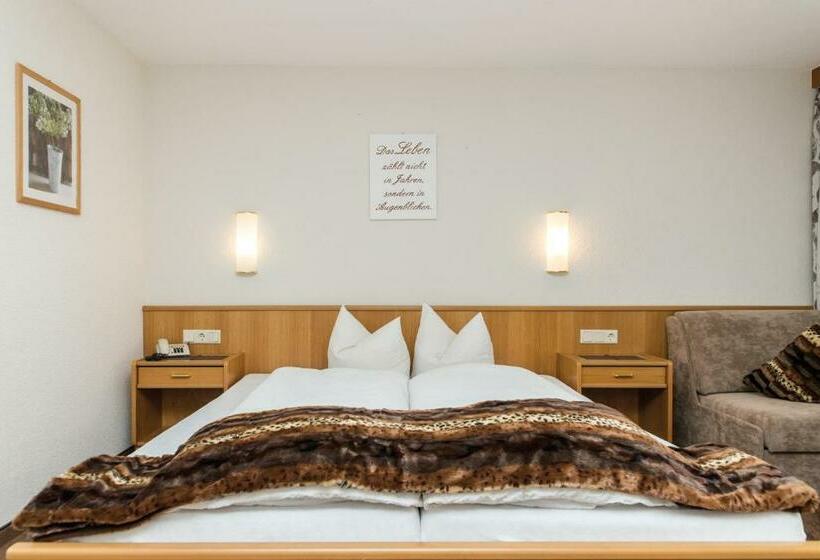 اتاق استاندارد با بالکن, Idhof