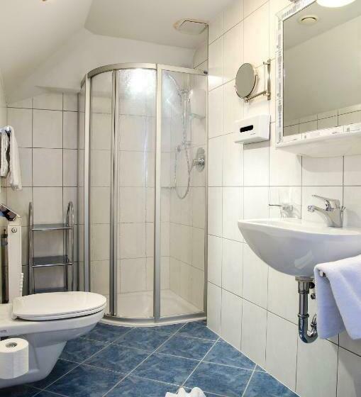 اتاق استاندارد با بالکن, Idhof