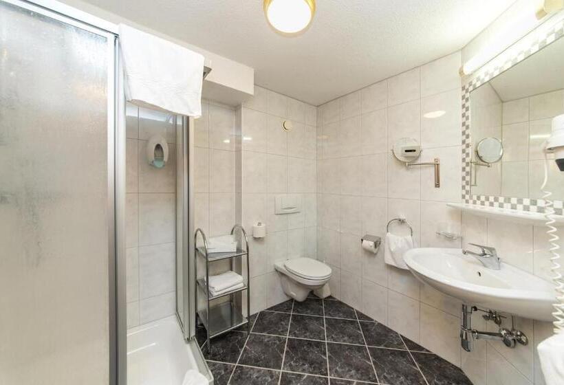 آپارتمان 1 خوابه با بالکن, Idhof