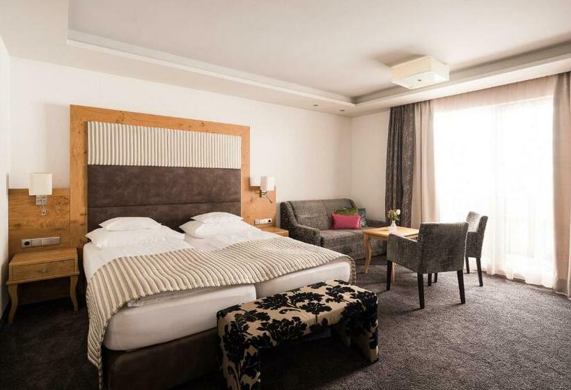 Superior Kamer met Balkon, Seespitz