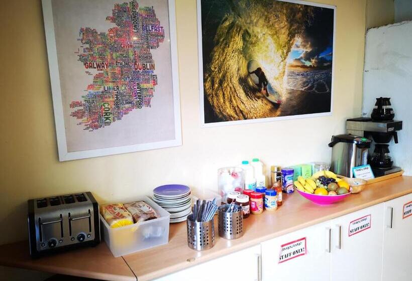 חדר סטנדרט לשלושה, Rougey Lodge Hostel