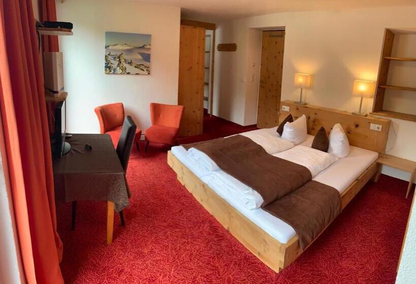 Семейный Номер, Berghotel Gasthof Gstrein