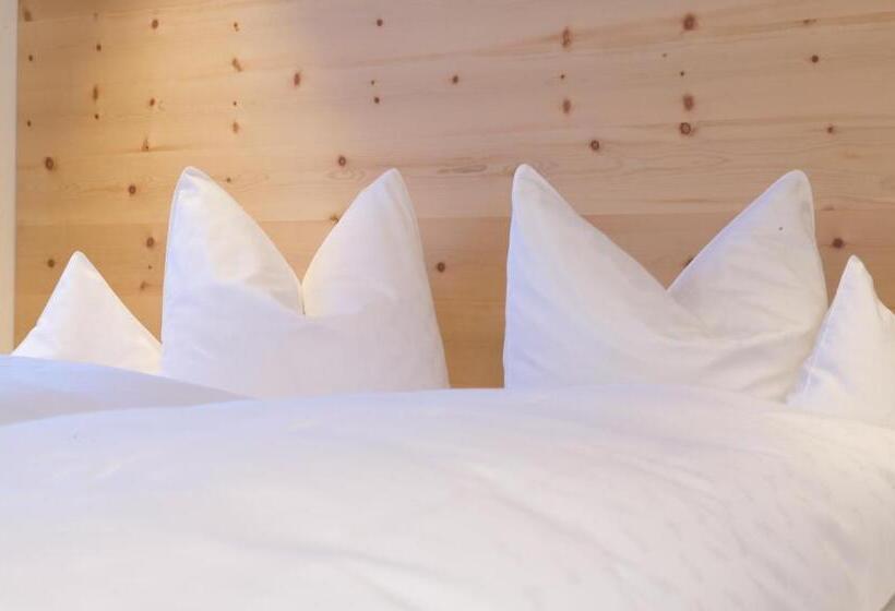 Номер Стандарт, Familienhotel Mateera Gargellen / Montafon