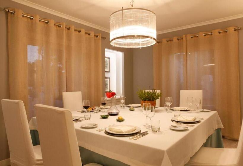 Вилла 3 Спальни, Casa Palmela   Small Luxury Hotels Of The World, Hotel & Villas
