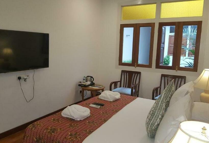 Chambre Supérieure, Heeren Straits