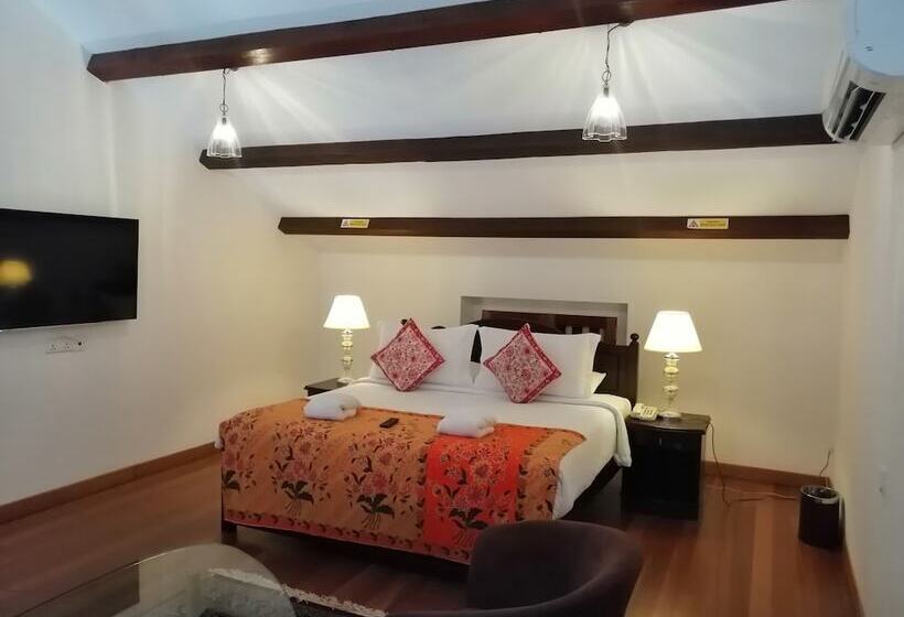 Suite, Heeren Straits