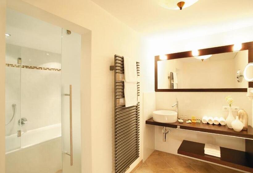 Номер Стандарт в Мансарде, Living & Spa Vitalhotel Edelweiss
