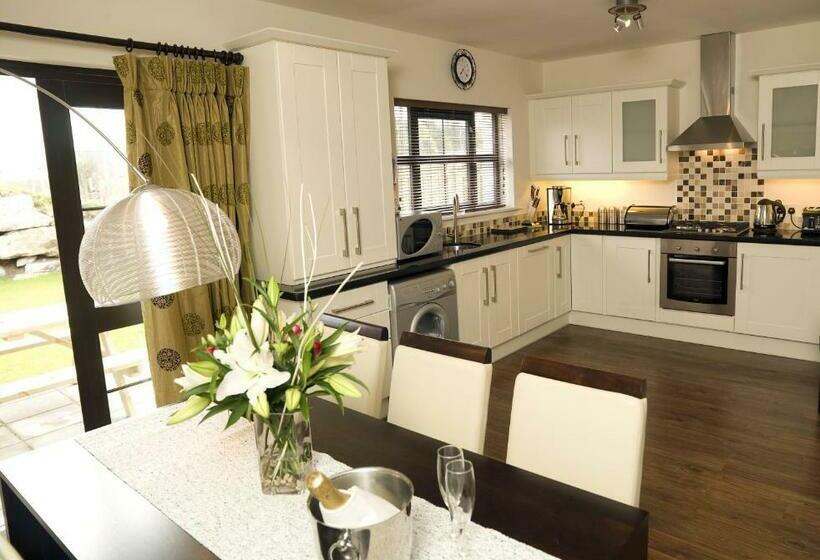 2 Bedroom Apartment, Kenmare Bay Hotel Lodges