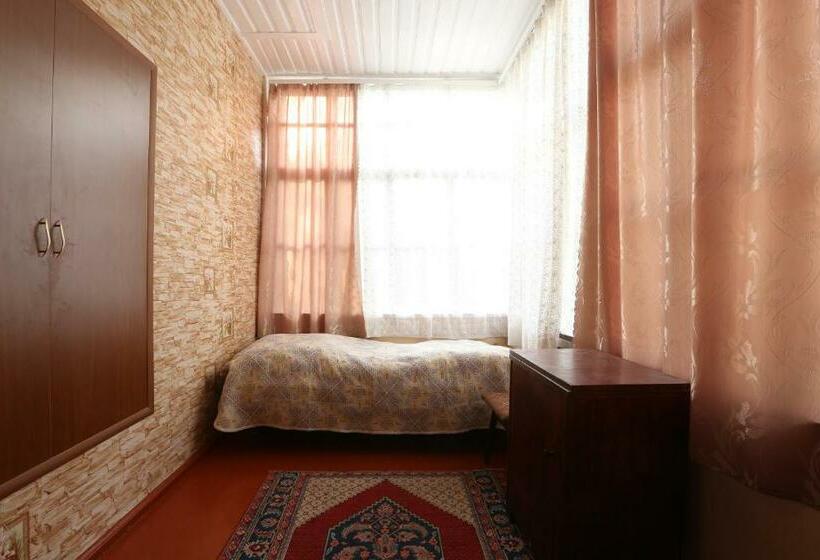 اتاق استاندارد یک نفره, Guesthouse   Ashot Shalunts