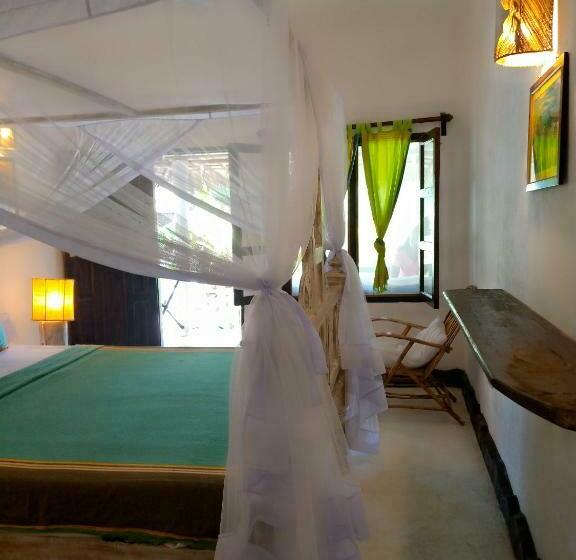 Standard Room Pool View, Mvuvi Lodge