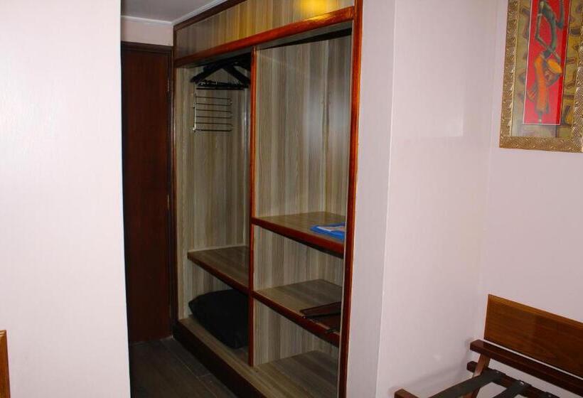 Quarto Deluxe, Merica