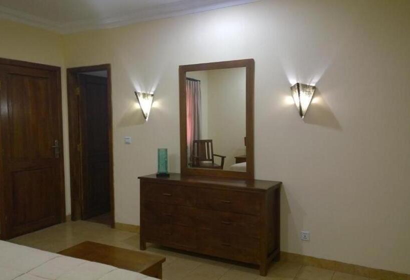 2 Bedroom Apartment, Palm Malinamoc