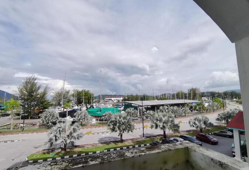 سوییت خانوادگی, Marina Island Lumut Homestay By Goopro