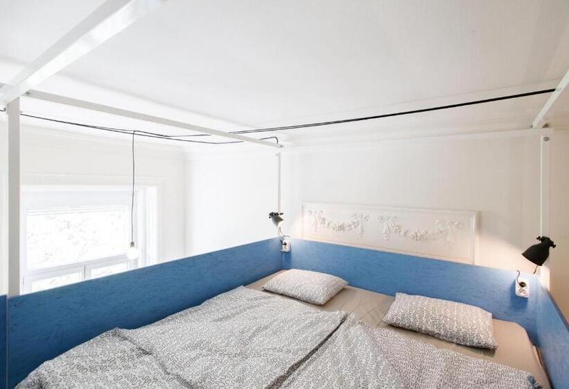 标准工作室带阳台, Avenue Hostel
