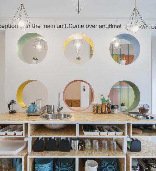四人标准间, Avenue Hostel