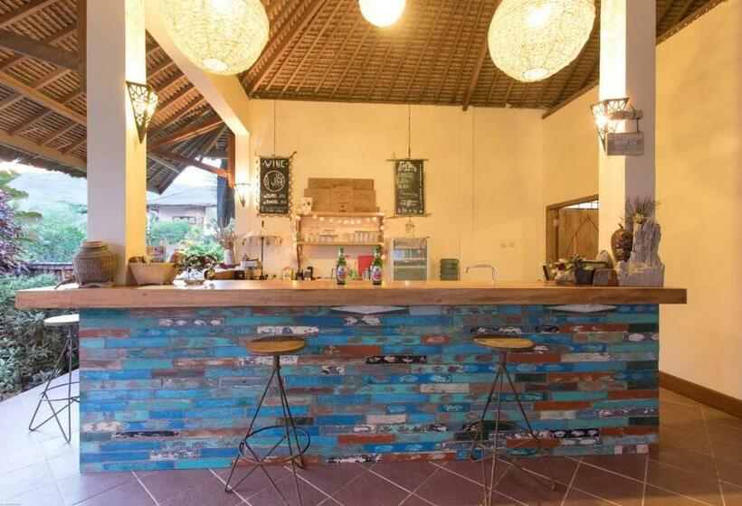 Номер Стандарт Вид на Море, Owa Lodge Areguling