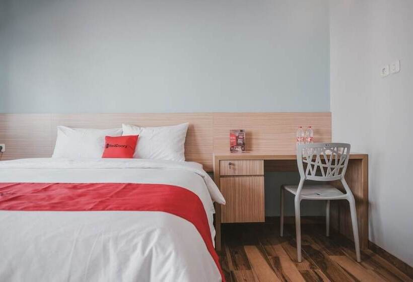 Номер Стандарт, Reddoorz Plus @ Karet Pedurenan 3
