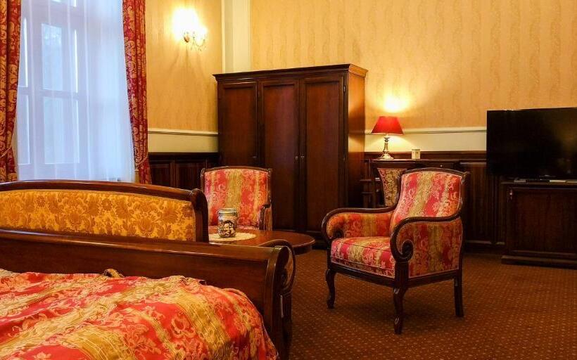 Люкс с гидромассажем, Kastélyhotel Sasvár Resort