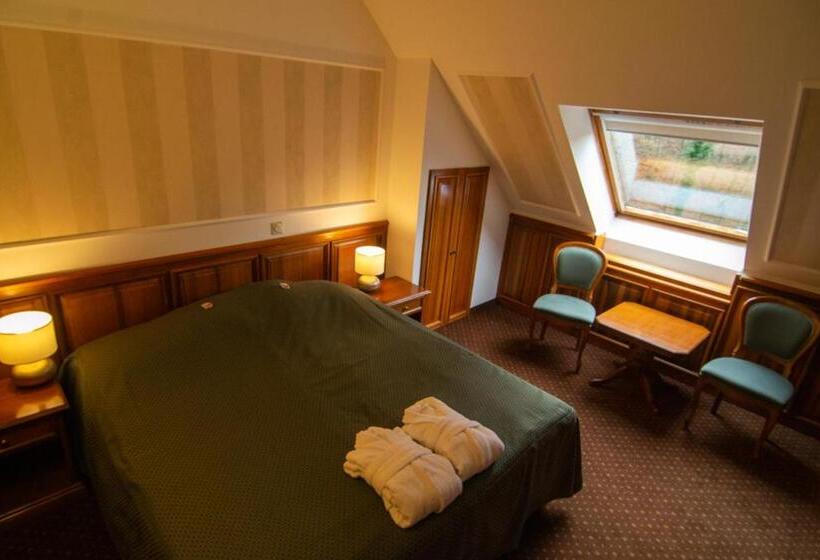 Апартаменты 3 Спальни, Kastélyhotel Sasvár Resort