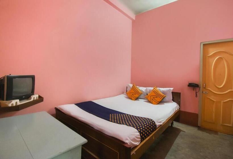 Quarto Triplo Clássico, O Maa Laxmi Lodge