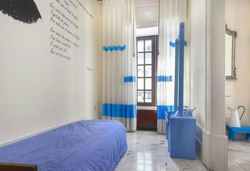 اتاق استاندارد با سرویس بهداشتی مشترک, 18st. Hostel