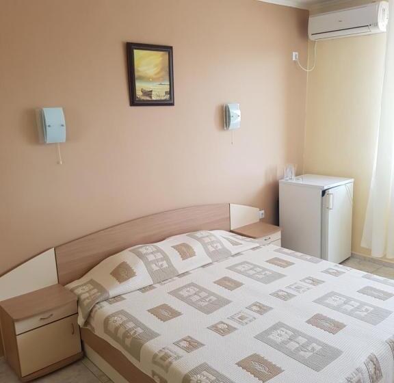 Номер Стандарт Вид на Море, Family Hotel Alfa Vita