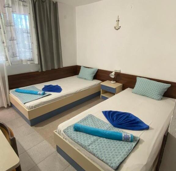 Номер Стандарт, Family Hotel Julian