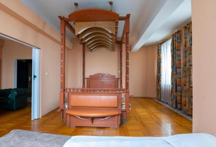 Апартаменты Deluxe 1 Спальня, Slaviani